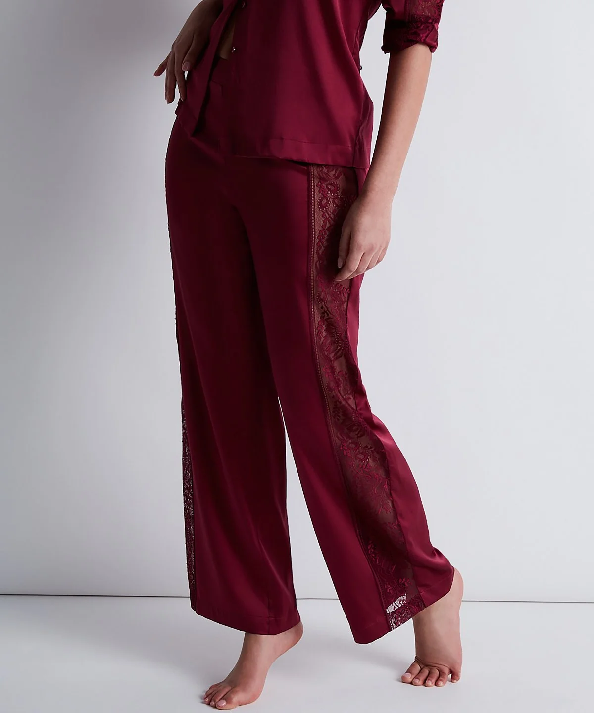 Midnight Whisper Pantalon Crimson Red - Image 2